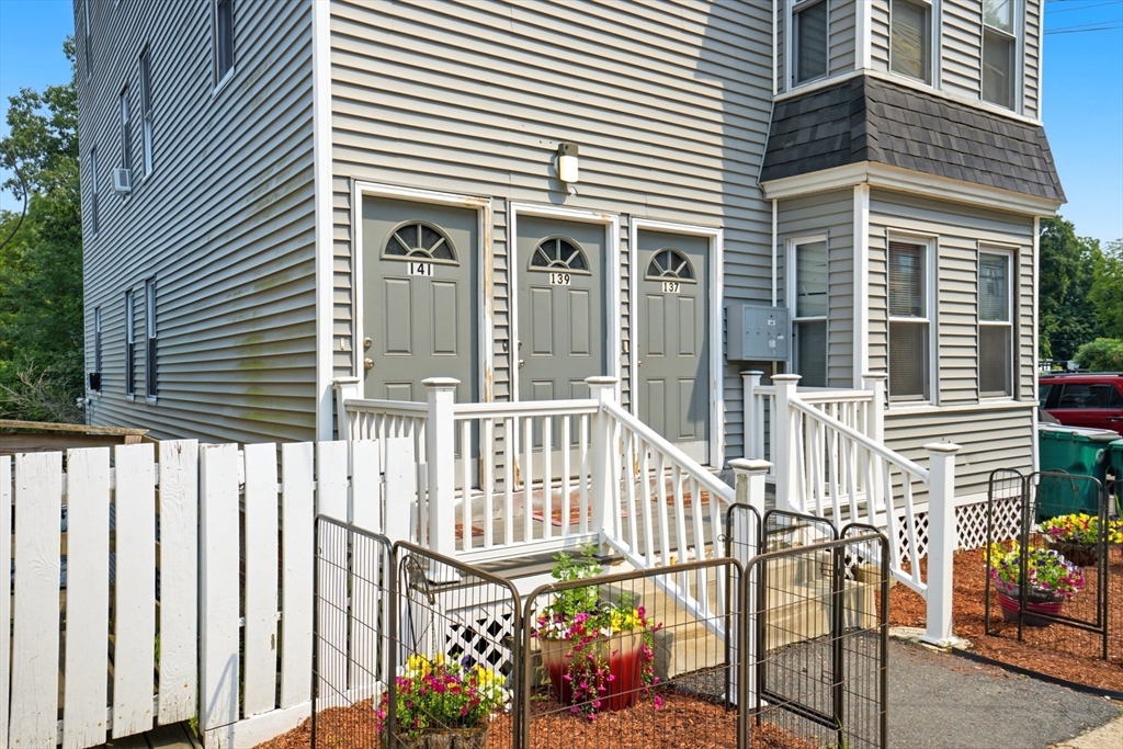 141 Mechanic St