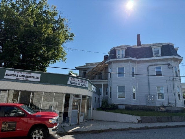 225 Branch St, Lowell, MA Photo #5