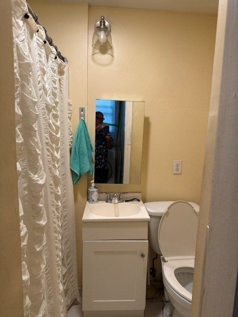 225 Branch St, Lowell, MA Photo #8