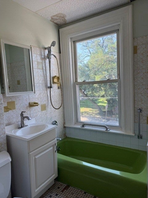 225 Branch St, Lowell, MA Photo #14