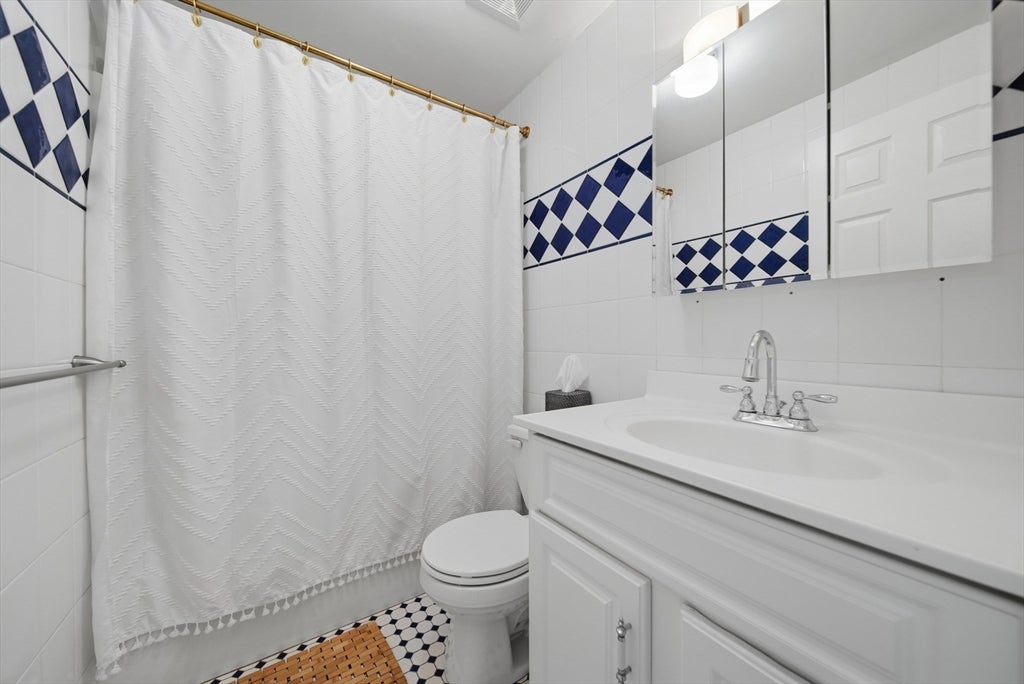 302 Dana Ct, Wilmington, MA, 302 Dana Ct, Wilmington, MA Photo #25