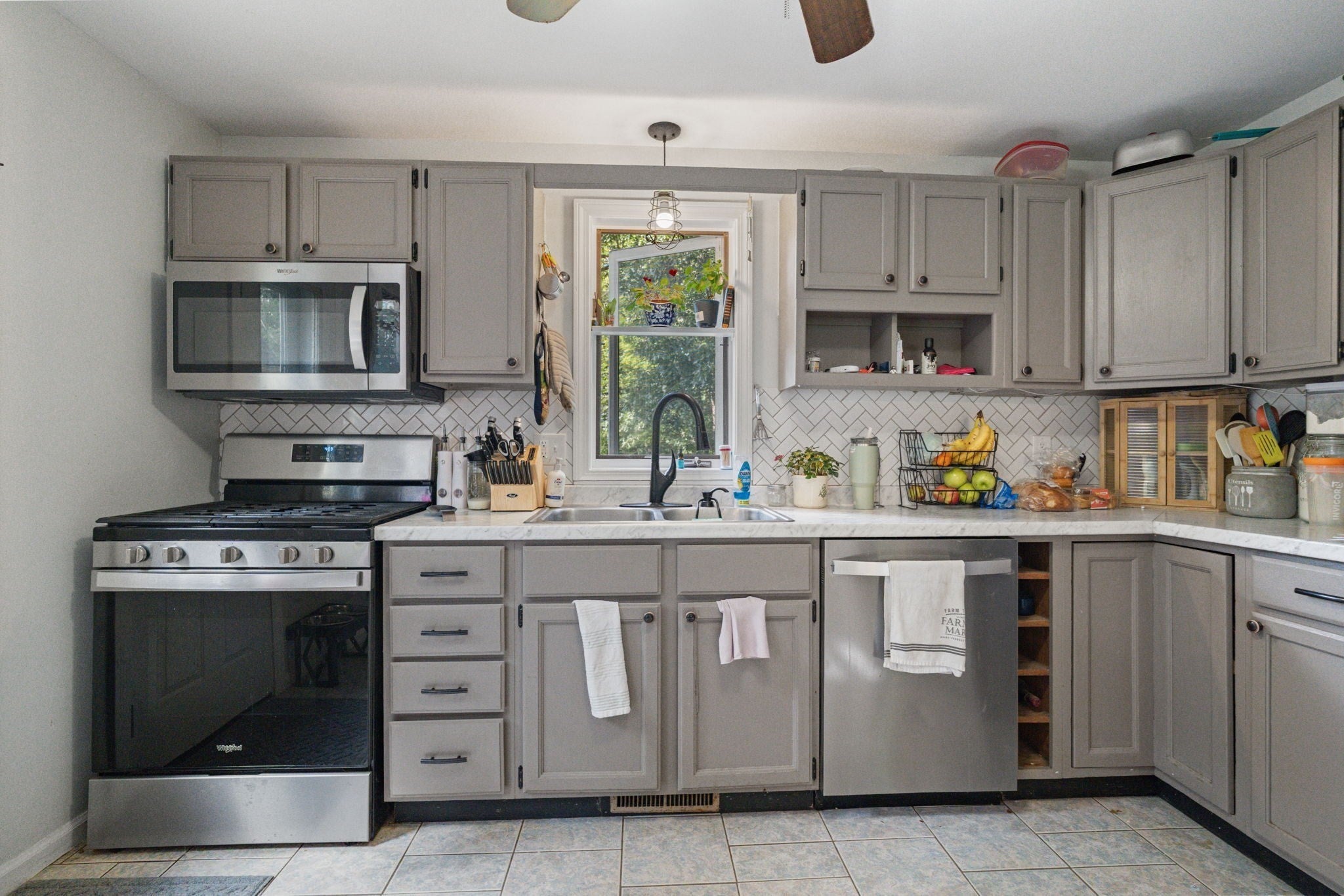 48 Orchard St, Belchertown, MA Photo #6
