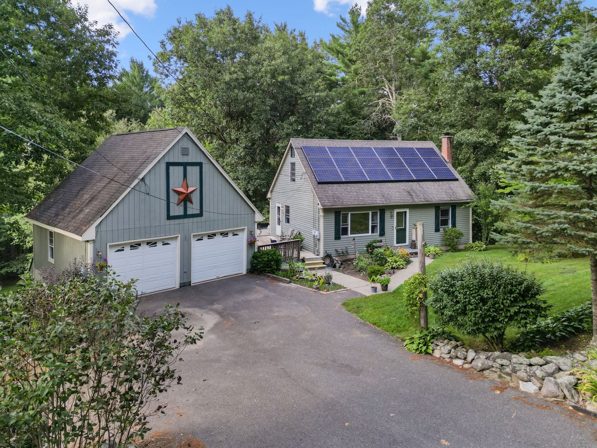 48 Orchard St, Belchertown, MA Photo #2