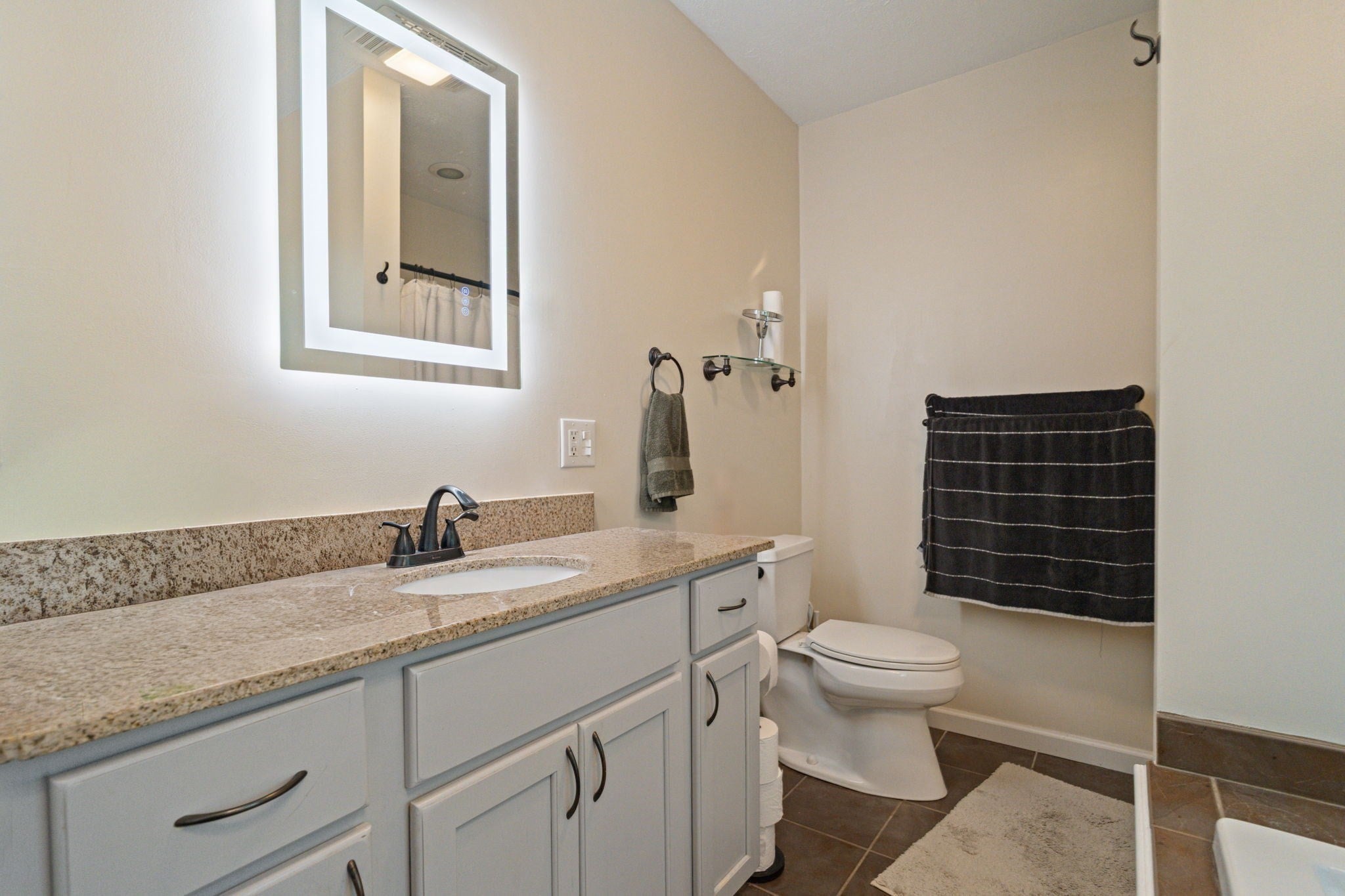 48 Orchard St, Belchertown, MA Photo #16