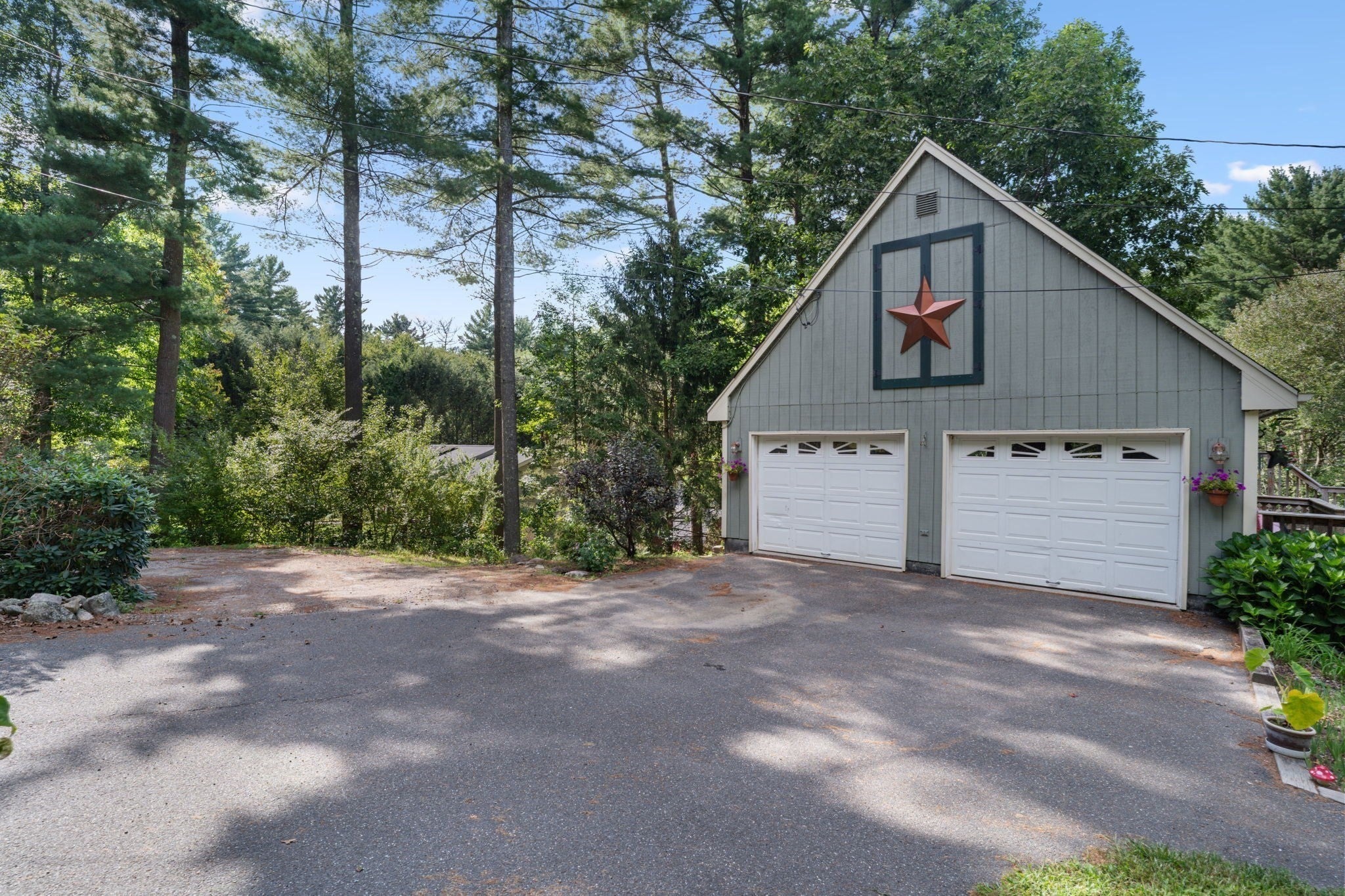 48 Orchard St, Belchertown, MA Photo #4