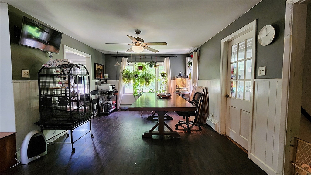 77 Chestnut Hill Rd