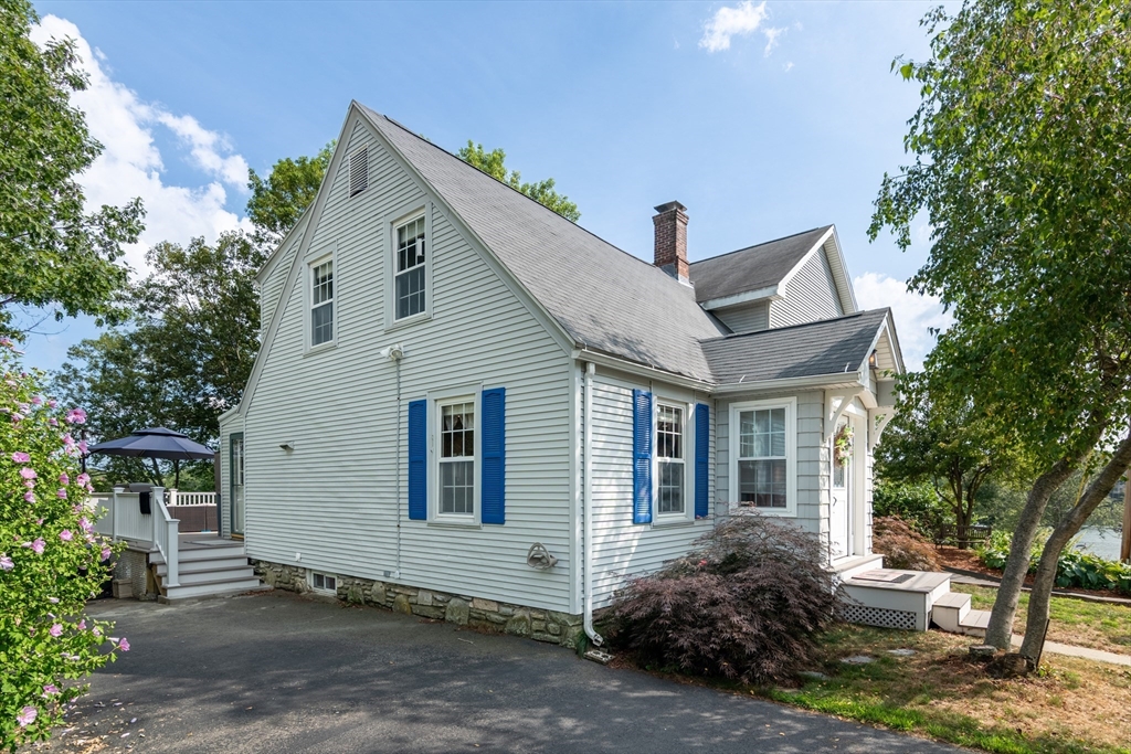 39 Bay View Dr