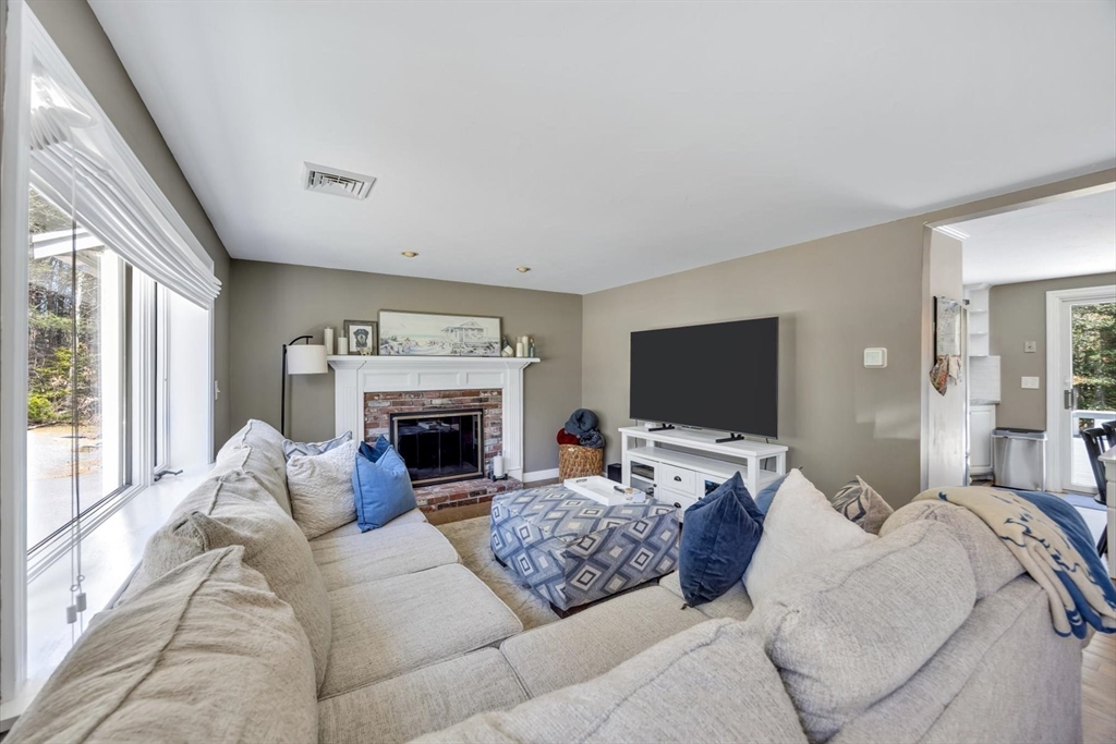 10 Guild Rd