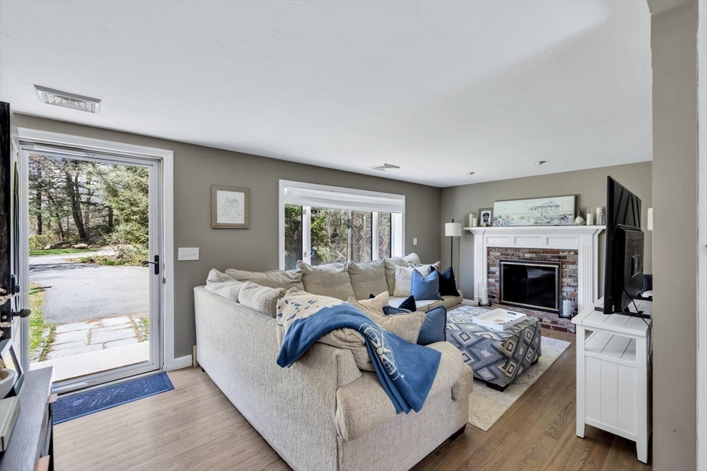 10 Guild Rd