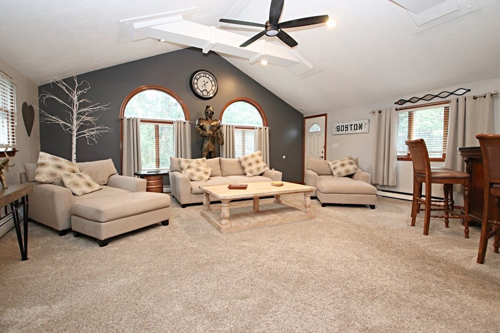 1 Biscayne Ave, Saugus, MA Photo #9