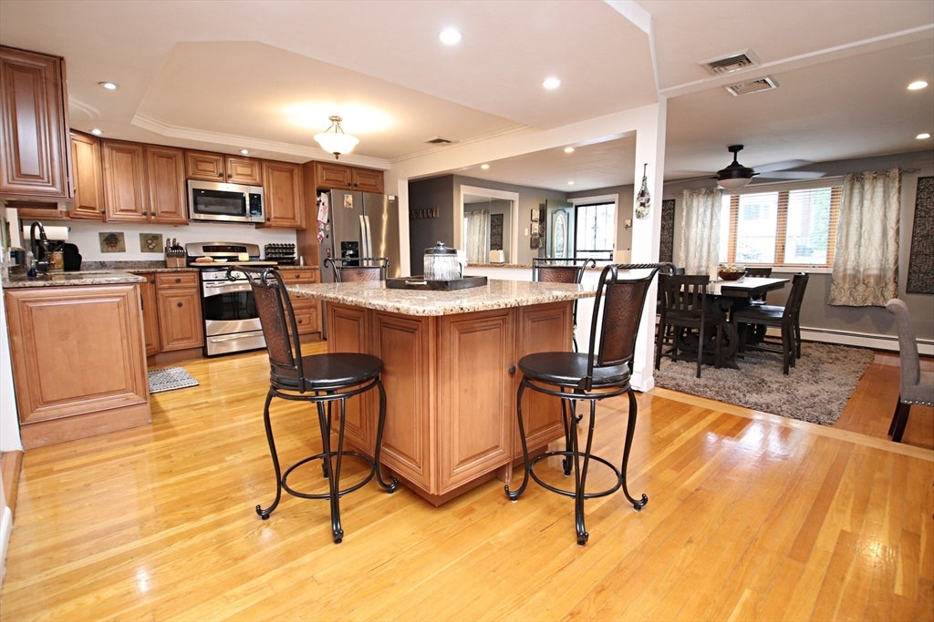1 Biscayne Ave, Saugus, MA Photo #7
