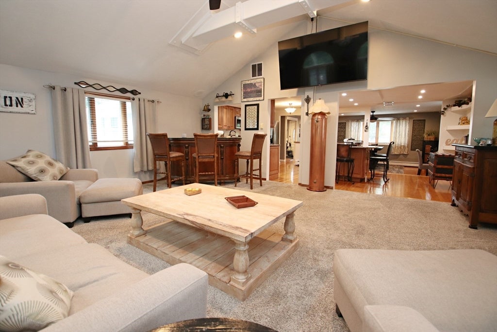 1 Biscayne Ave, Saugus, MA Photo #10