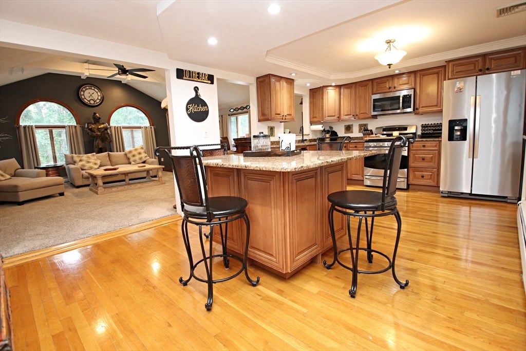 1 Biscayne Ave, Saugus, MA Photo #8