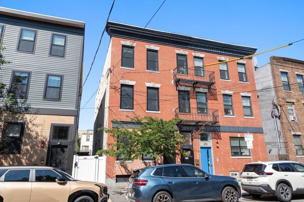284 Sumner St #3, Boston, MA, 284 Sumner St #3, Boston, MA Photo #37