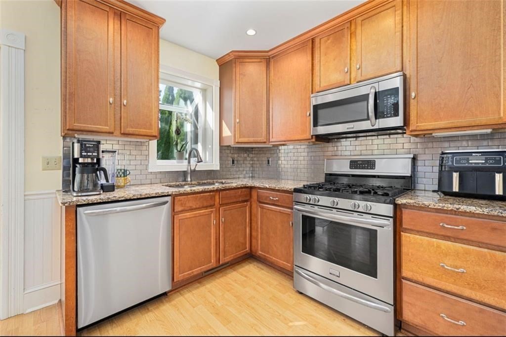 230 Martin St, East Providence, RI, 230 Martin St, East Providence, RI Photo #11