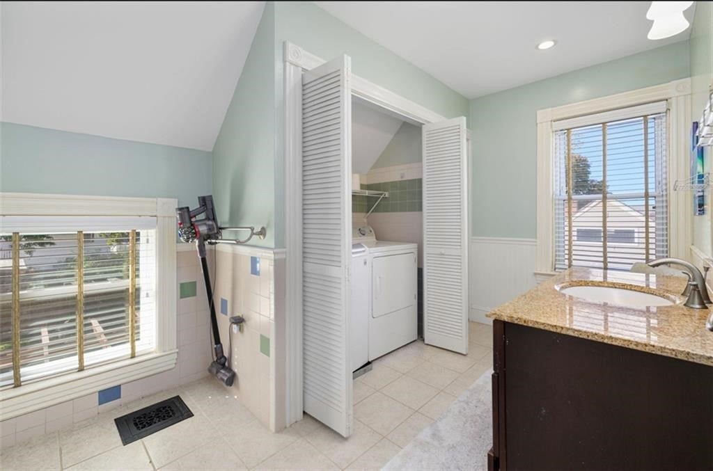 230 Martin St, East Providence, RI, 230 Martin St, East Providence, RI Photo #22