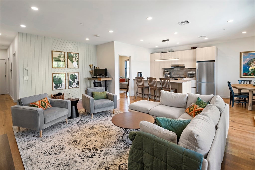 211 Condor ST #8, Boston, MA, 211 Condor ST #8, Boston, MA Photo #4