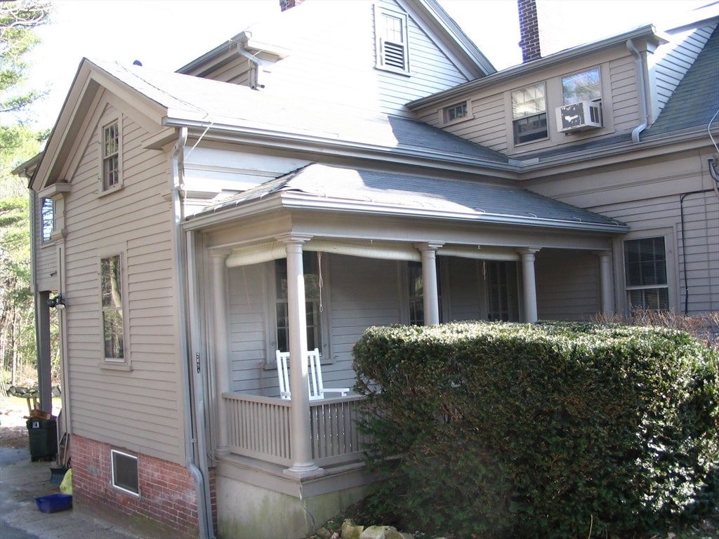 209 Main St A