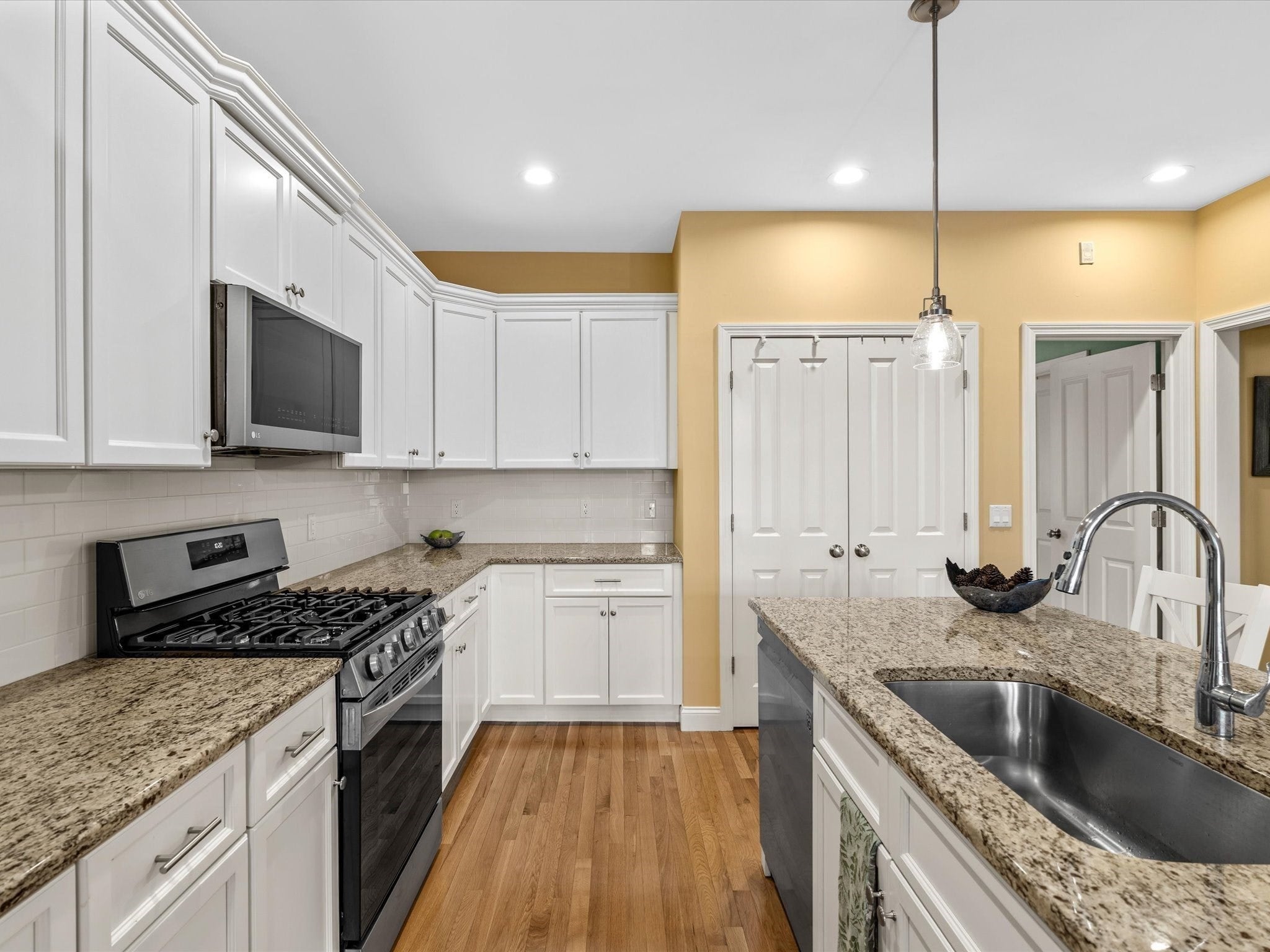 8 Daisy Ln, Plymouth, MA Photo #13