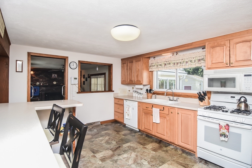 115 Staples Street, Lowell, MA Photo #15