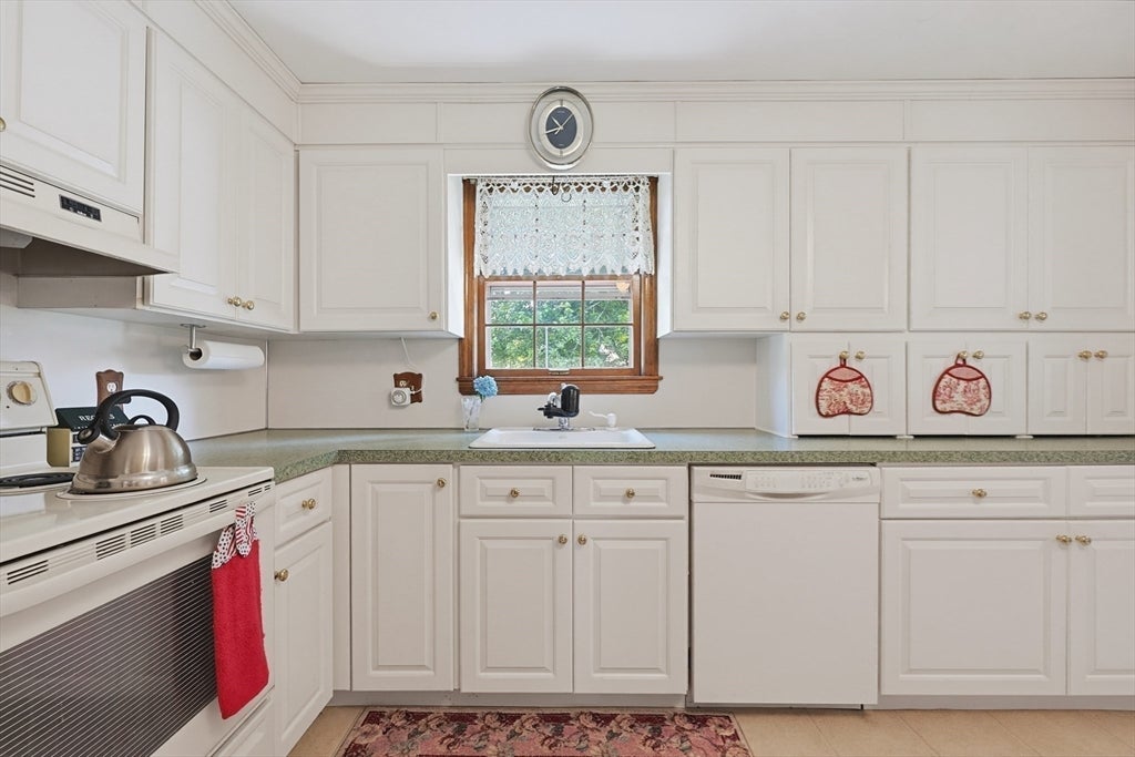 75 Concetta Drive, Bridgewater, MA, 75 Concetta Drive, Bridgewater, MA Photo #8