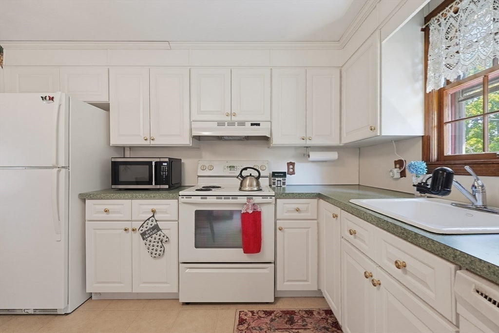 75 Concetta Drive, Bridgewater, MA, 75 Concetta Drive, Bridgewater, MA Photo #9
