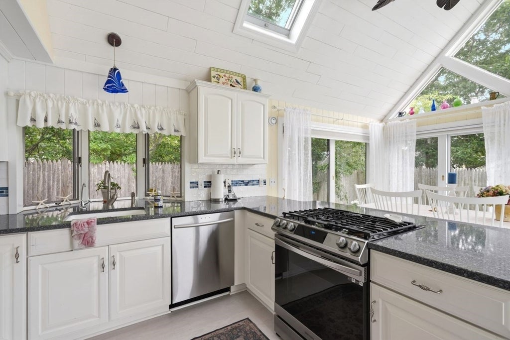 13 Maloney Lane, Dennis, MA, 13 Maloney Lane, Dennis, MA Photo #12