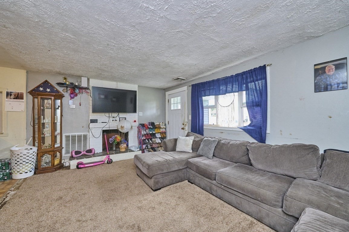 25 Anita Road, Brockton, MA, 25 Anita Road, Brockton, MA Photo #4