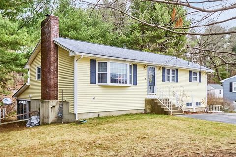 93 Fowler Rd Lowell MA 01854