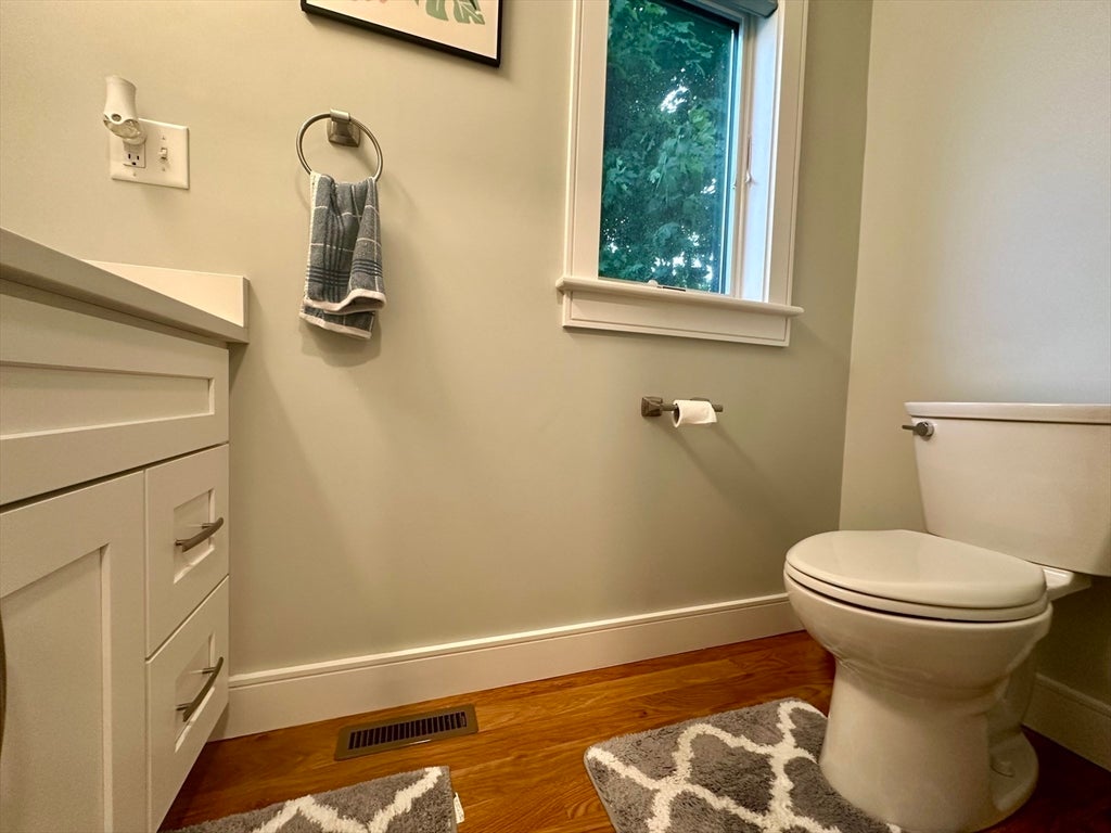 30 Town Hill St #A, Quincy, MA, 30 Town Hill St #A, Quincy, MA Photo #9