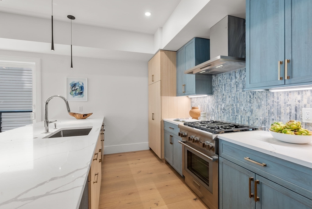 527 East 7th Street 1
