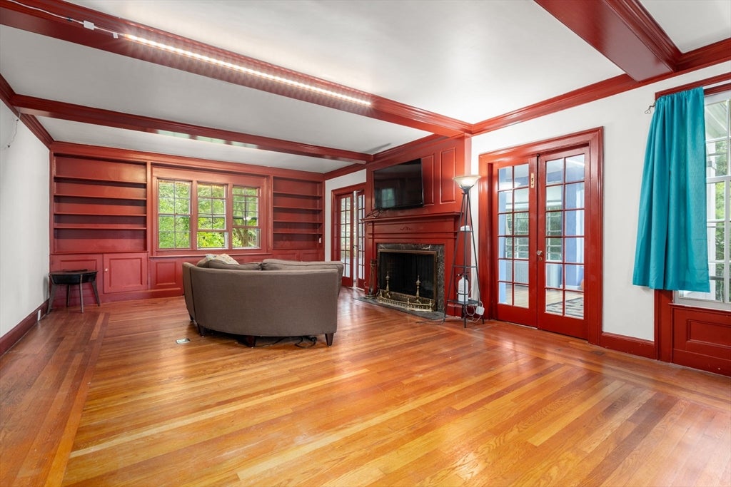 14 Linden St