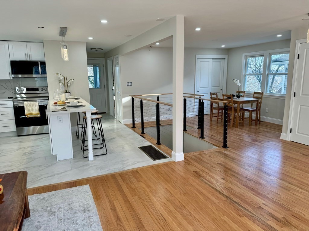 9-13 Sutherland Rd 1