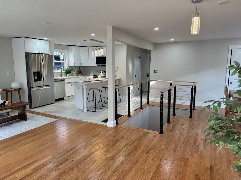 9-13 Sutherland Rd 1
