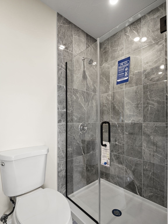 Revere, Massachusetts 02151, United States, 3 Bedrooms Bedrooms, ,2 BathroomsBathrooms,Residential,Active,181417