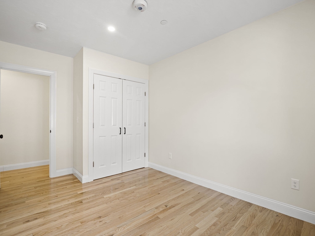 Revere, Massachusetts 02151, United States, 3 Bedrooms Bedrooms, ,2 BathroomsBathrooms,Residential,Active,181417