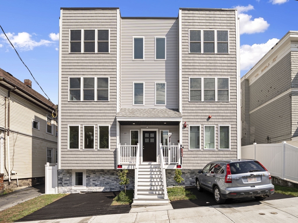 Revere, Massachusetts 02151, United States, 3 Bedrooms Bedrooms, ,2 BathroomsBathrooms,Residential,Active,181417