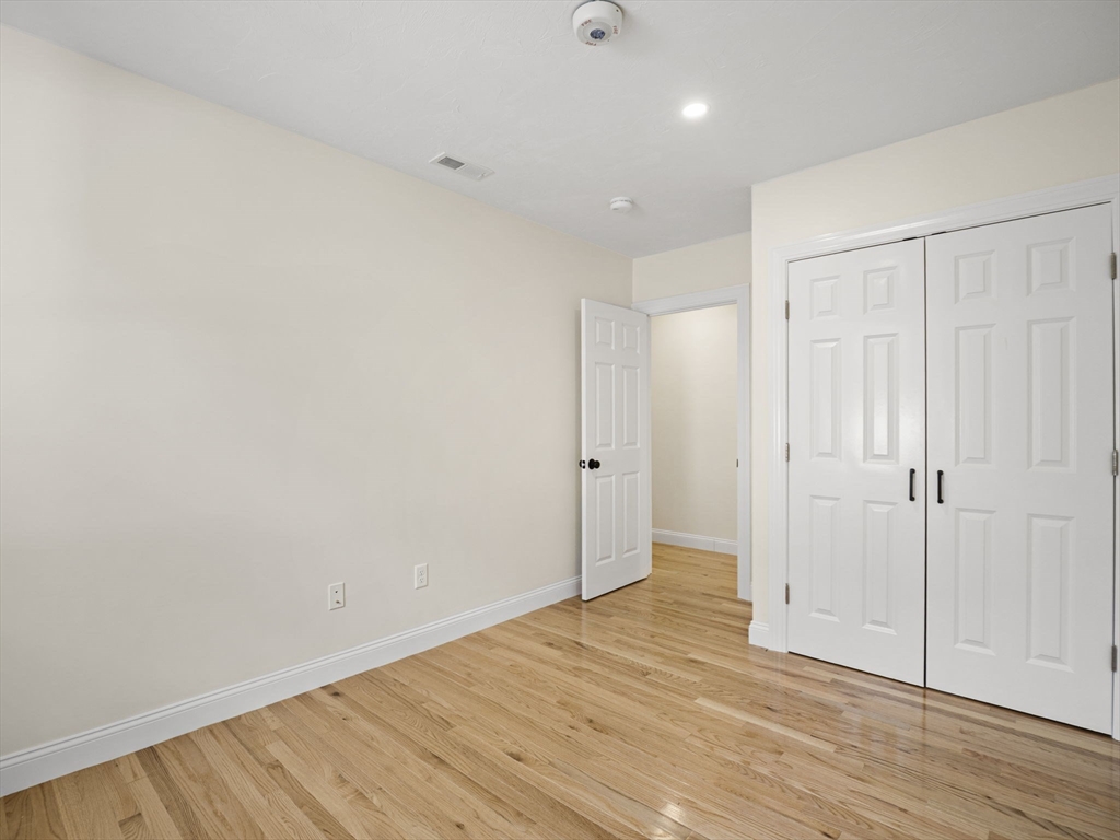 Revere, Massachusetts 02151, United States, 3 Bedrooms Bedrooms, ,2 BathroomsBathrooms,Residential,Active,181417