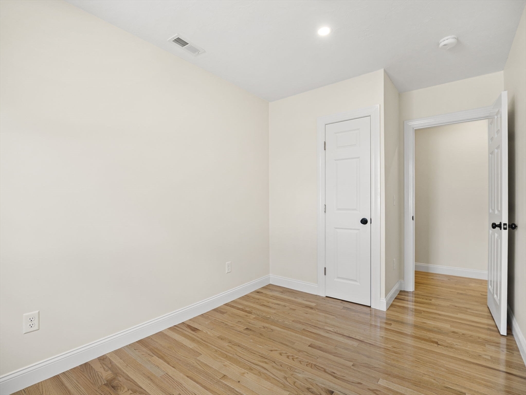 Revere, Massachusetts 02151, United States, 3 Bedrooms Bedrooms, ,2 BathroomsBathrooms,Residential,Active,181417