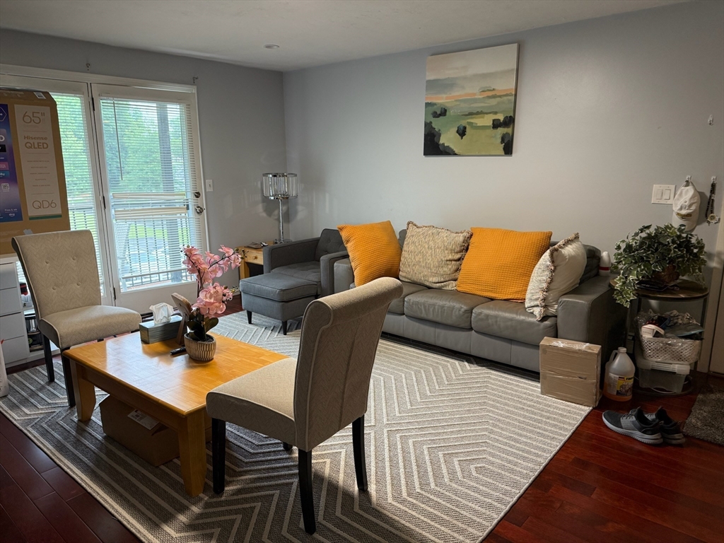 610 S Franklin St F301