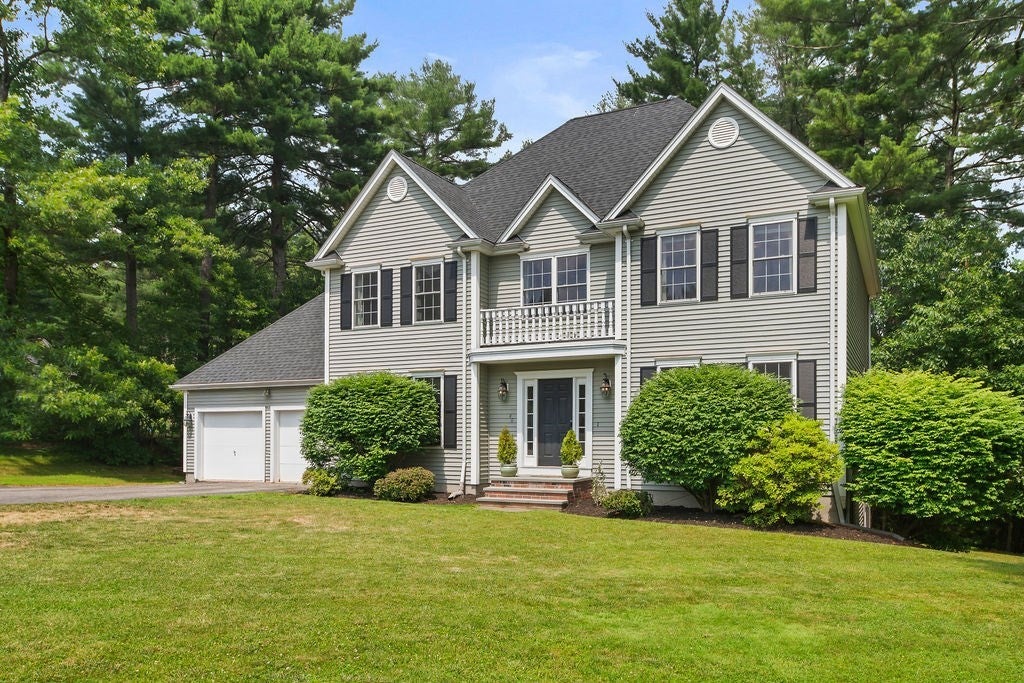 Click for 40 Flannery Ln, Wrentham, MA slideshow Click for 40 Flannery Ln, Wrentham, MA slideshow
