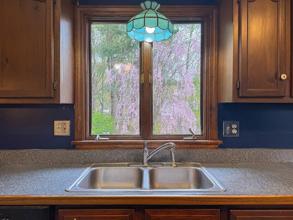 60 White Fox Rd, Agawam, MA Photo #21