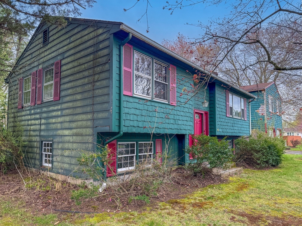 60 White Fox Rd