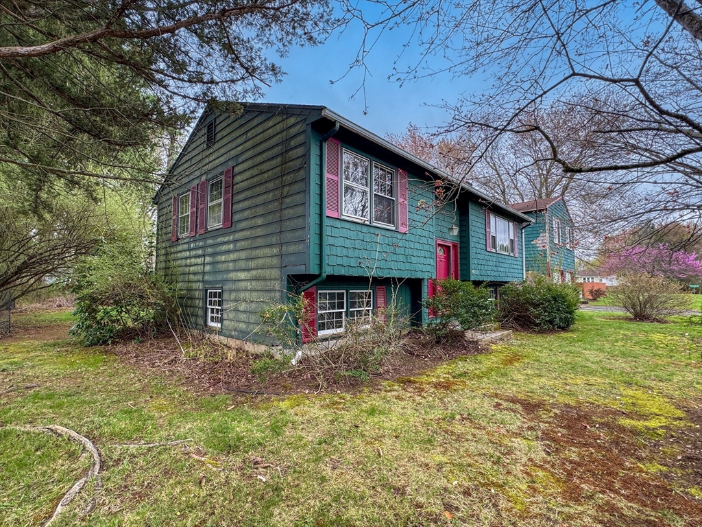 60 White Fox Rd