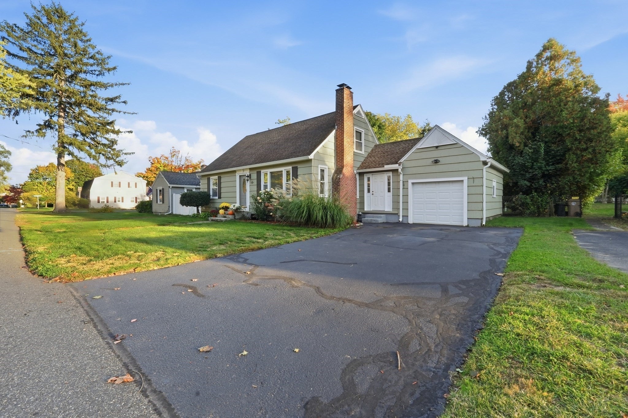 57 Parkview St, Ludlow, MA, 57 Parkview St, Ludlow, MA Photo #2