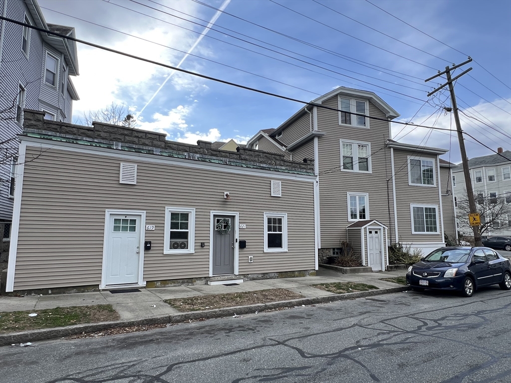 100-104 Adams St