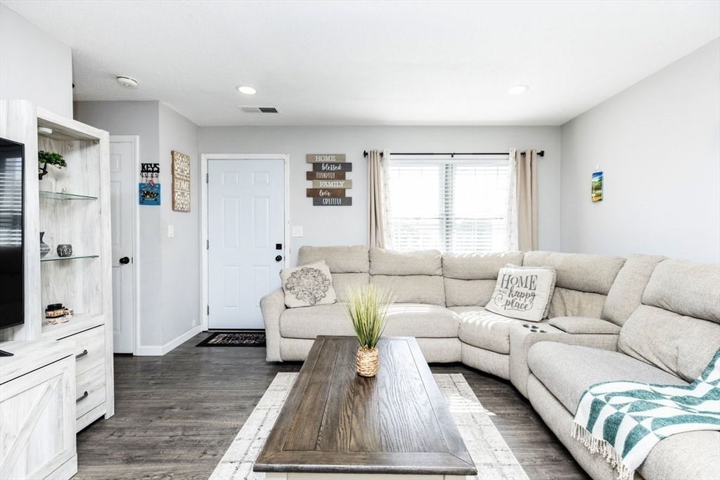 59 Kathy Dr 59