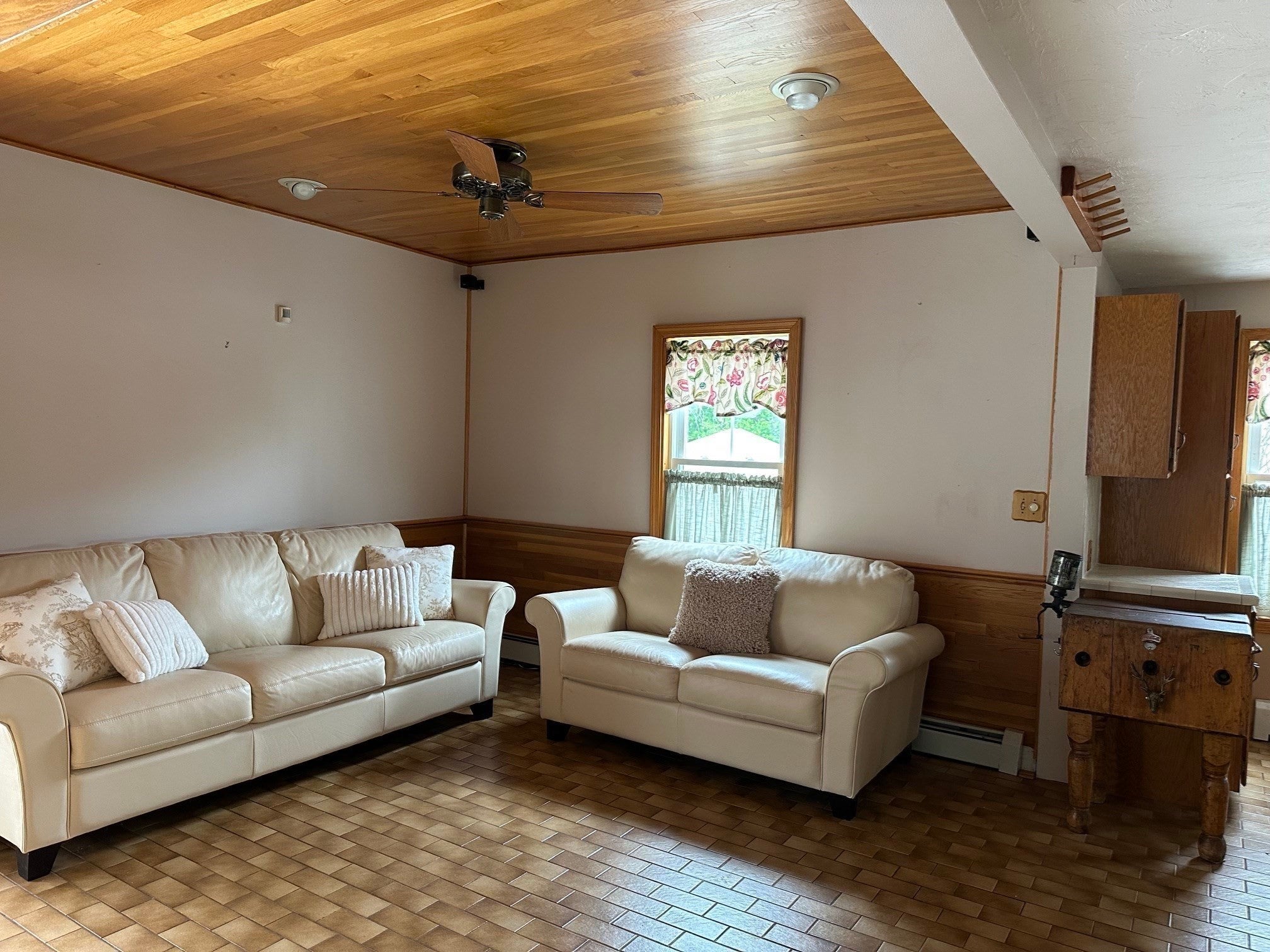90 Locust Ave, Worcester, MA Photo #10
