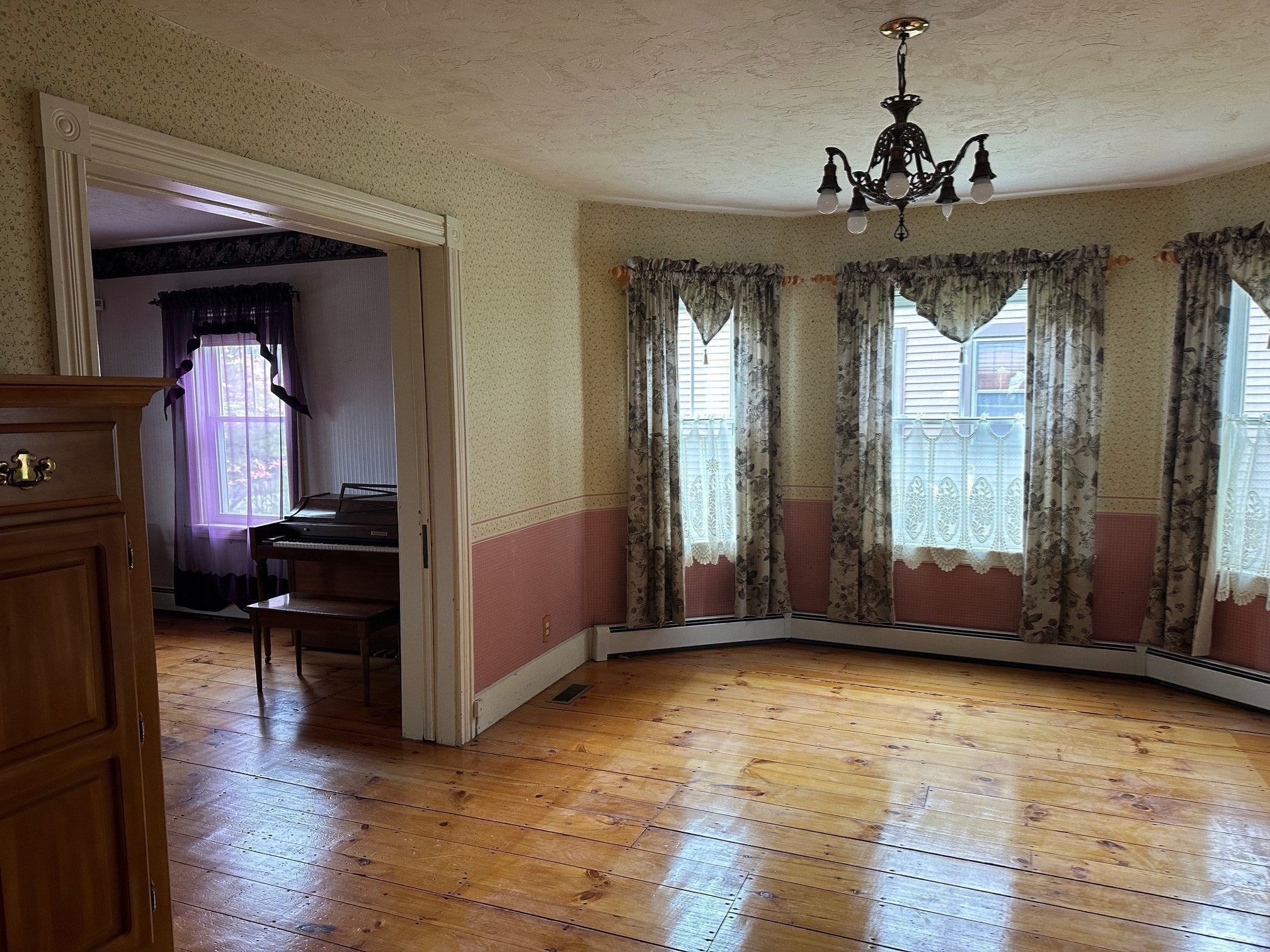 90 Locust Ave, Worcester, MA Photo #15