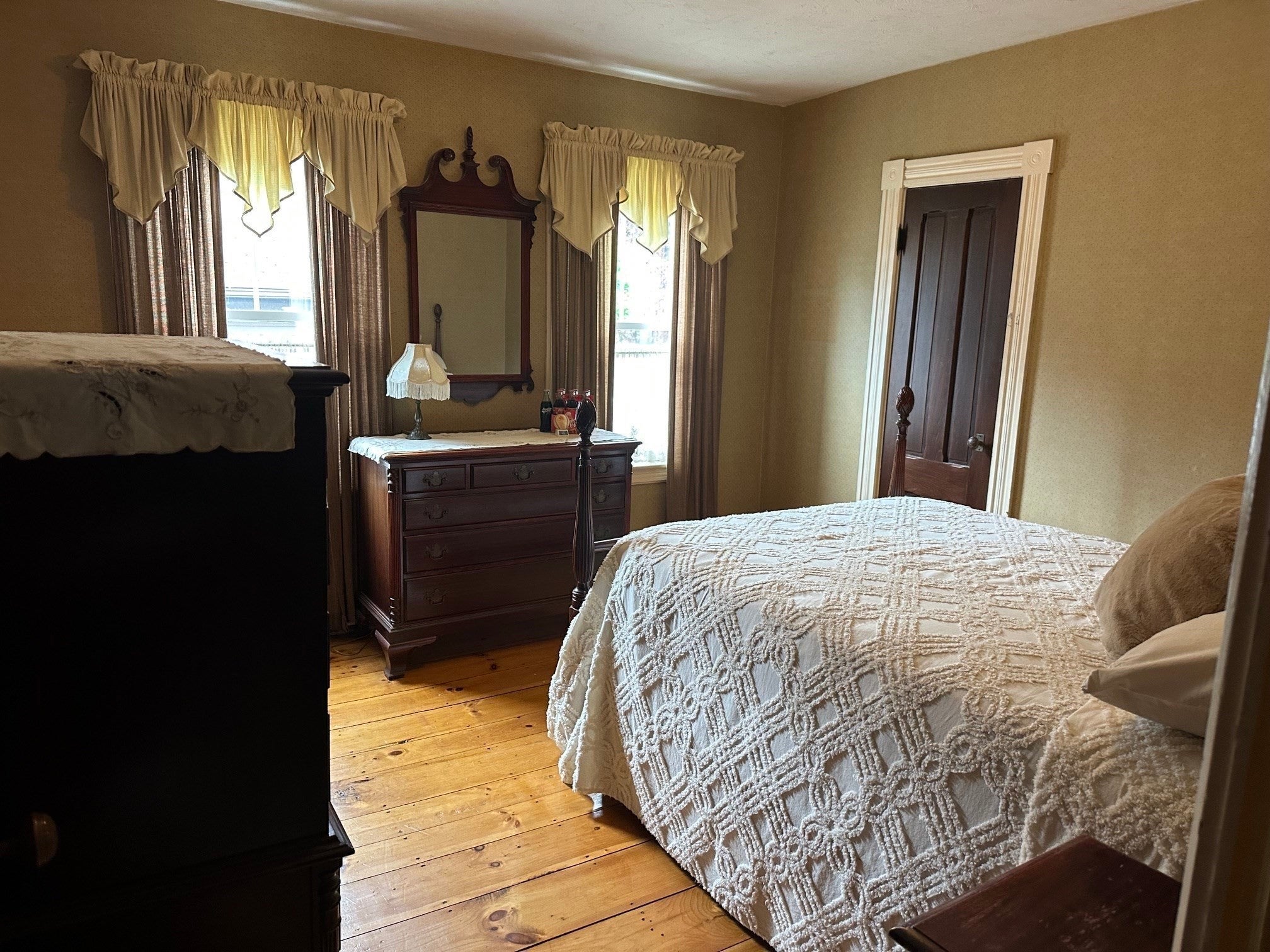 90 Locust Ave, Worcester, MA Photo #19